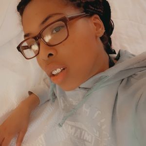 Meet your Posher, Tierra